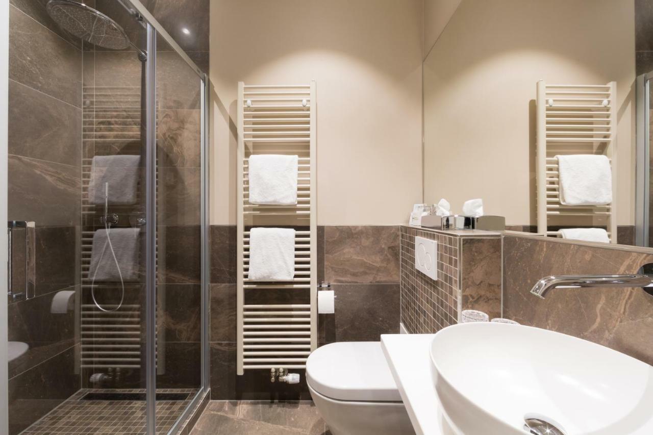 Hotel Perrin - Former Carlton 4*